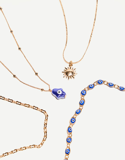 Pack of 4 pendant necklaces