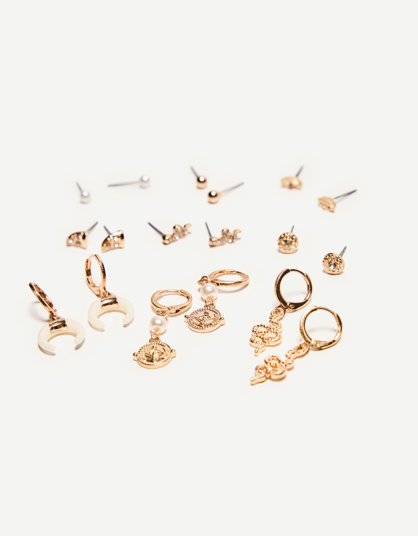 9-pack of earrings