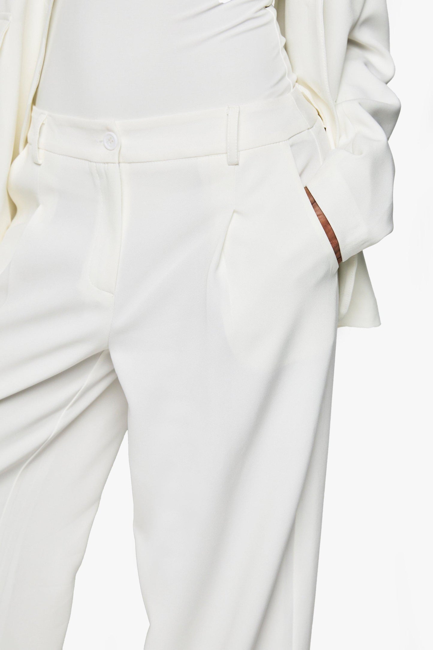 Fluid Suit Tailored Wide Leg Trouser